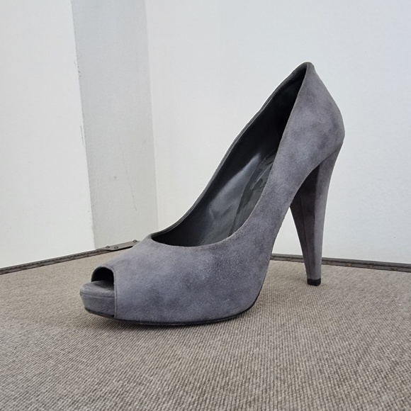 Authentic Bally Women's Peep Toe Pump Shoes Sz 6.5 US (37EU) Suede Leather Grey - Picture 2 of 10